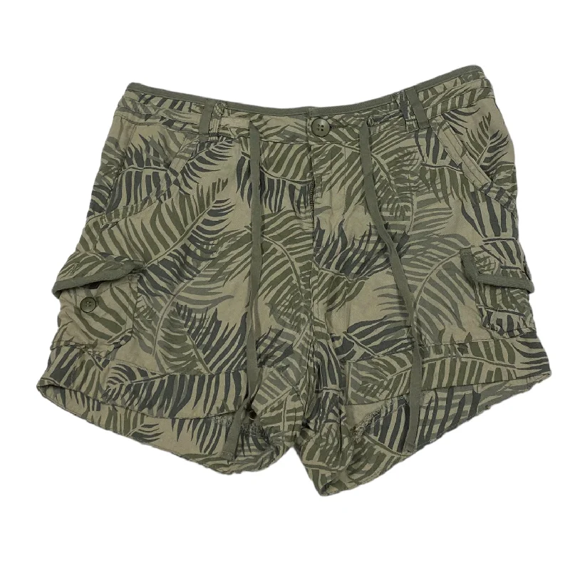 Shorts By Democracy  Size: 4